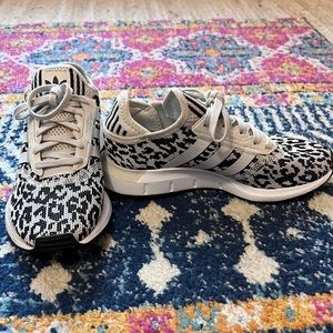 Like new  Adidas Swift Run